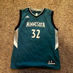 Karl-Anthony Towns youth large jersey
